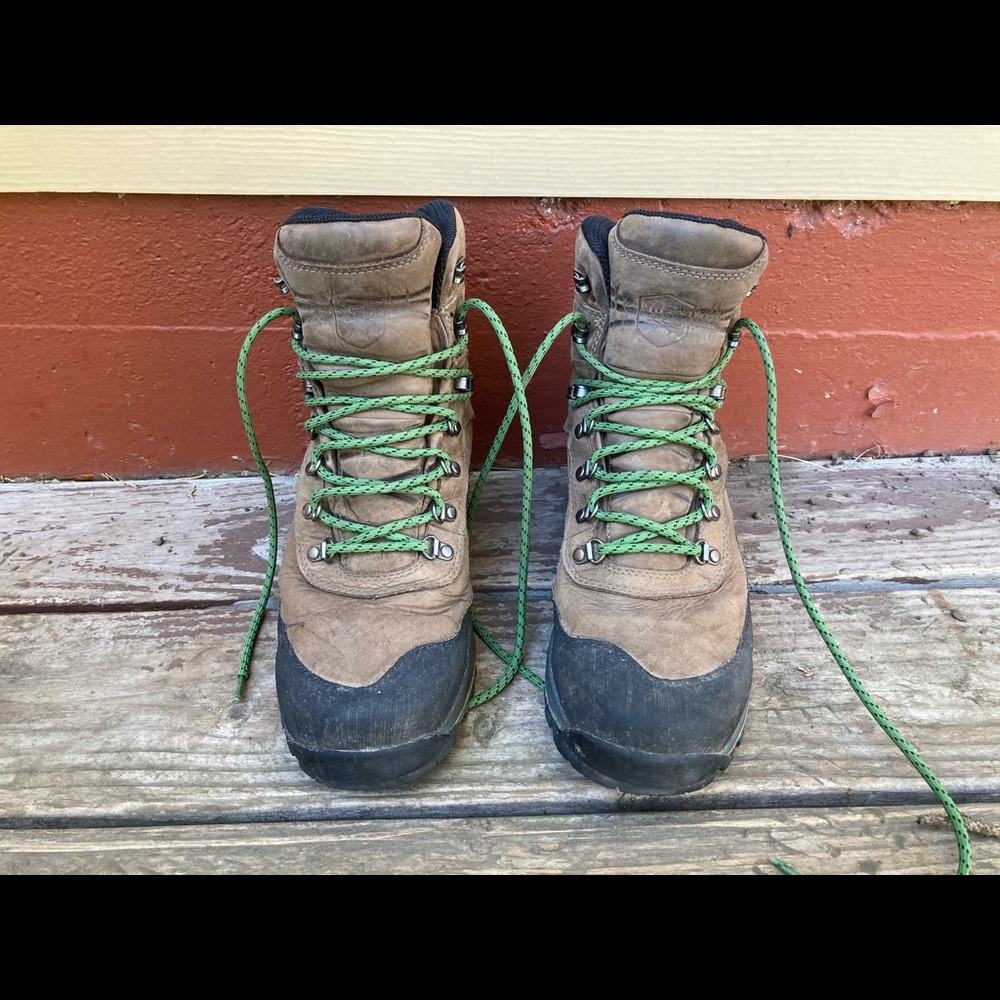 Men’s 9.5 Danner Crag Rat 7” hiking boot